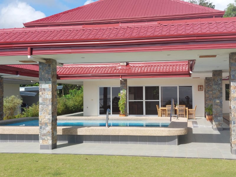 View of the pool and the house