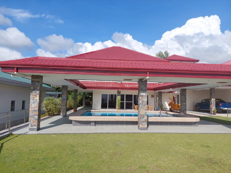 Overall view of the swimming pool